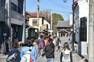 最初の撮影地は鑁阿寺